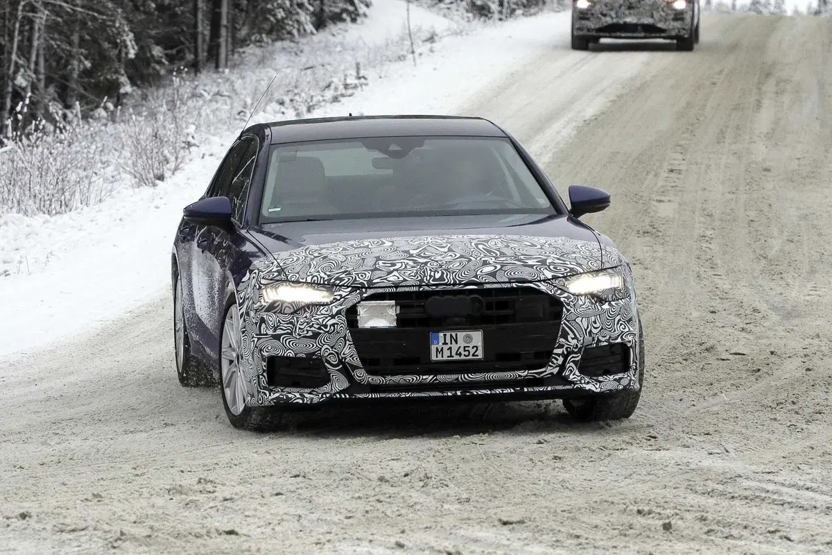 Audi A6, ecco le foto spia del nuovo Facelift (2)