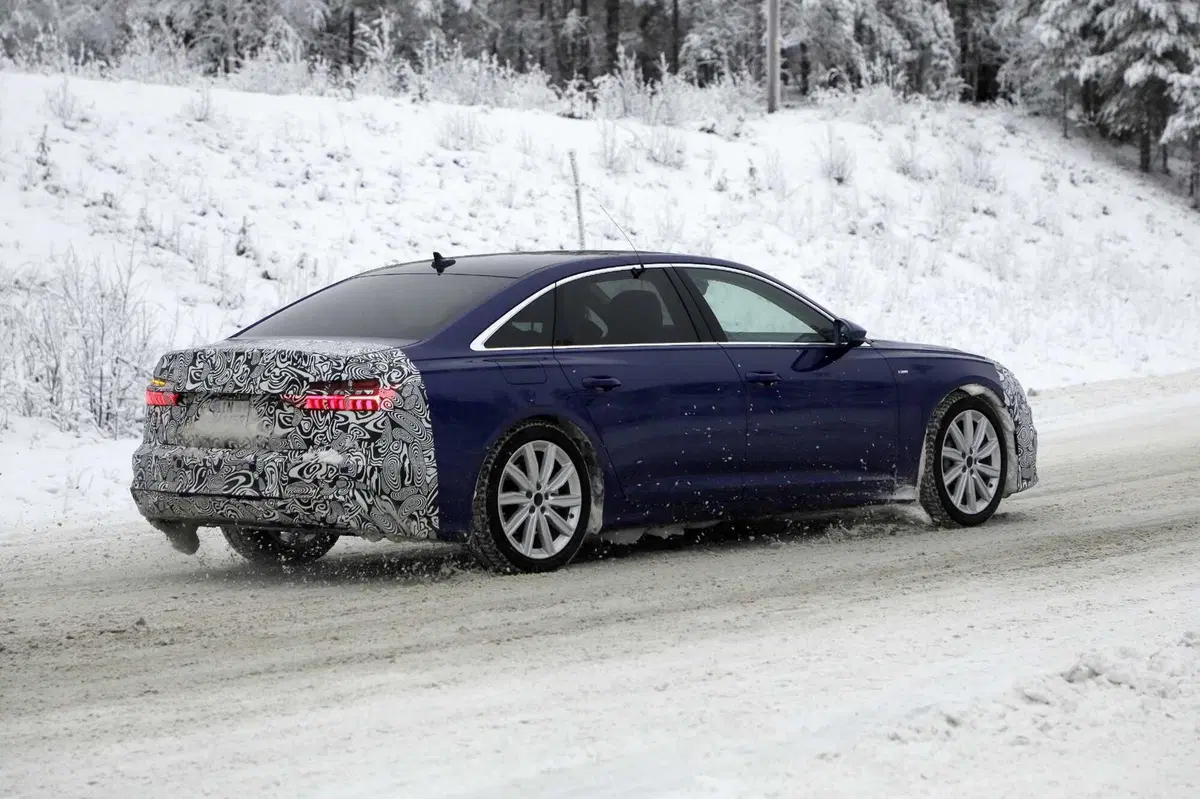 Audi A6, ecco le foto spia del nuovo Facelift (9)