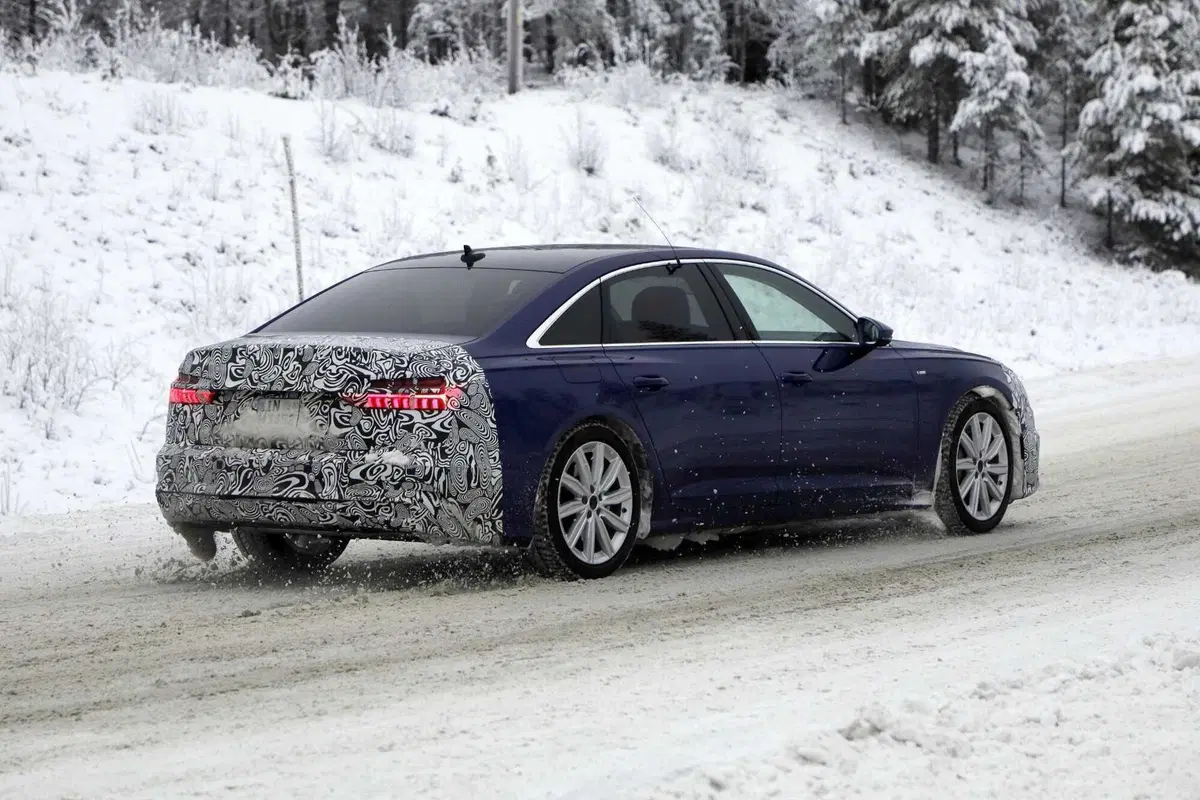 Audi A6, ecco le foto spia del nuovo Facelift (10)