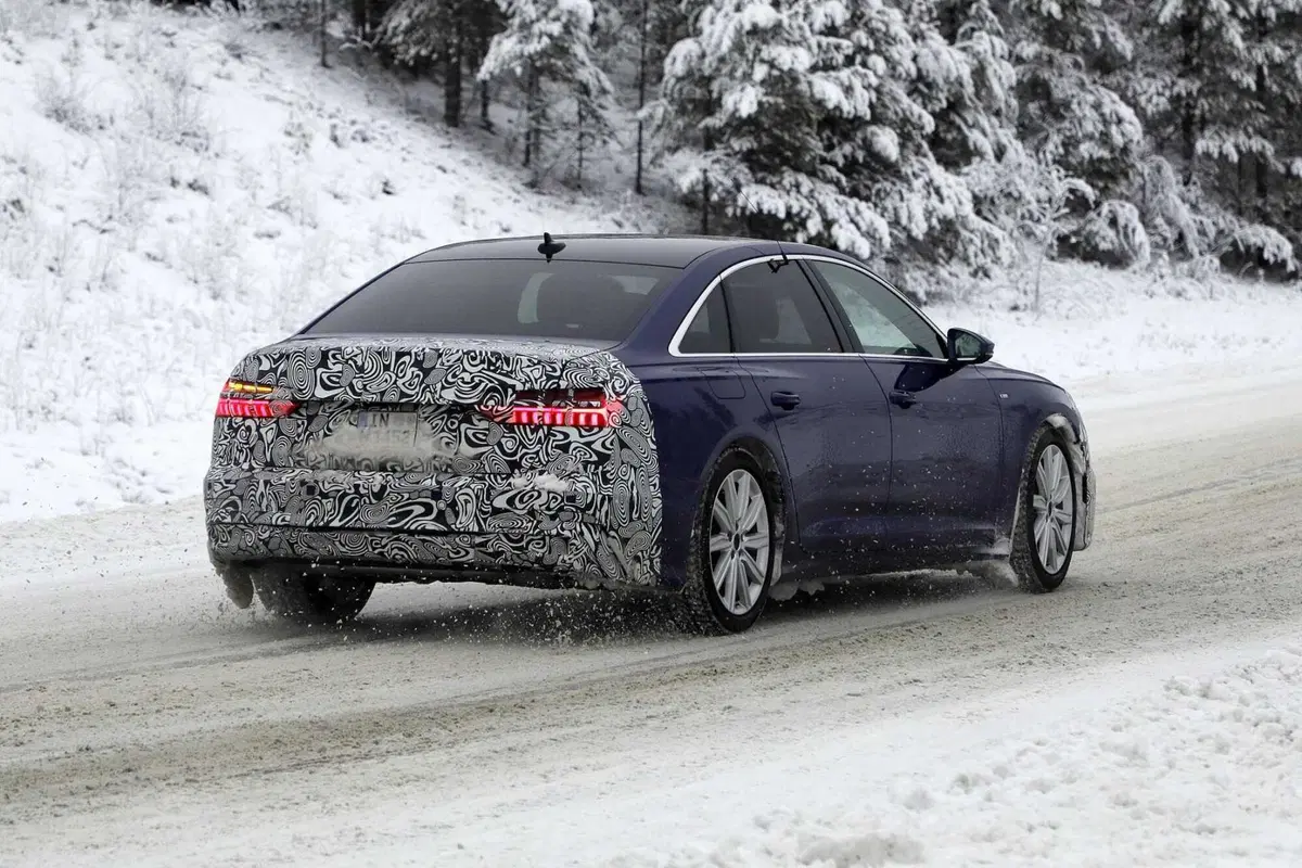 Audi A6, ecco le foto spia del nuovo Facelift (11)