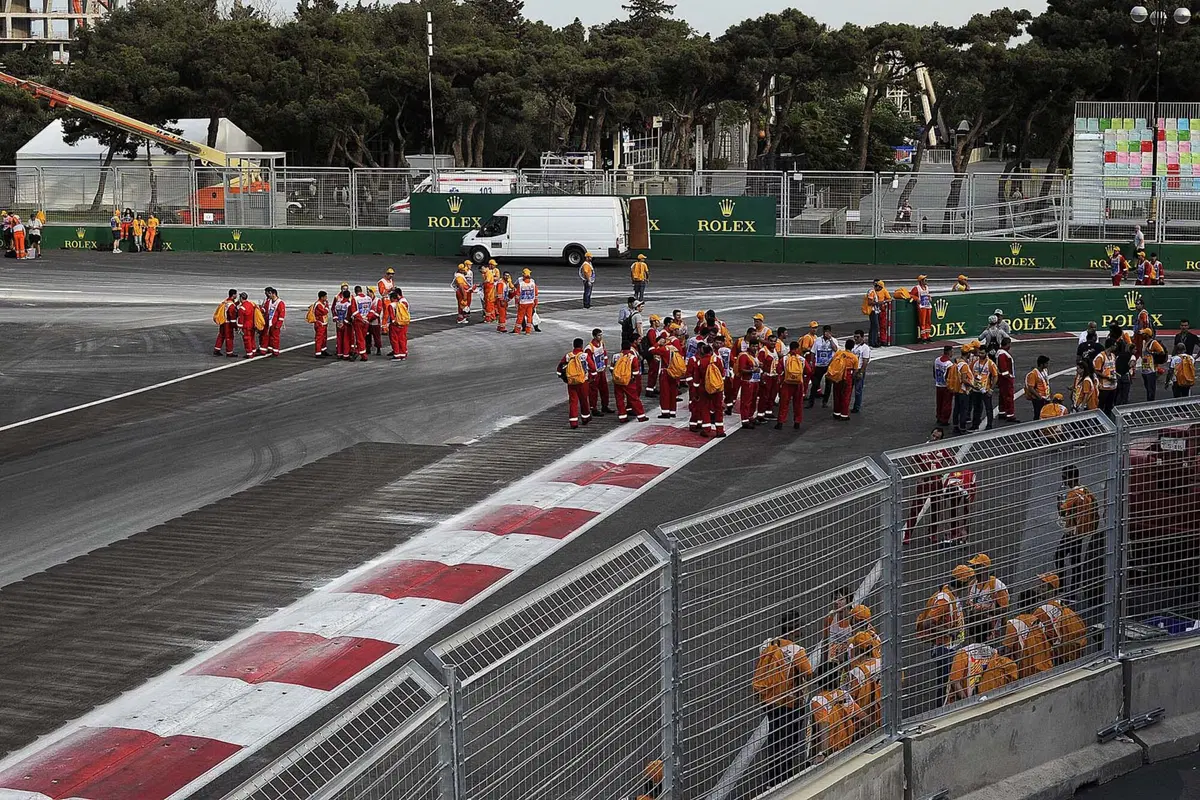 F1, Gp d'Europa 2016, FP3: (14)