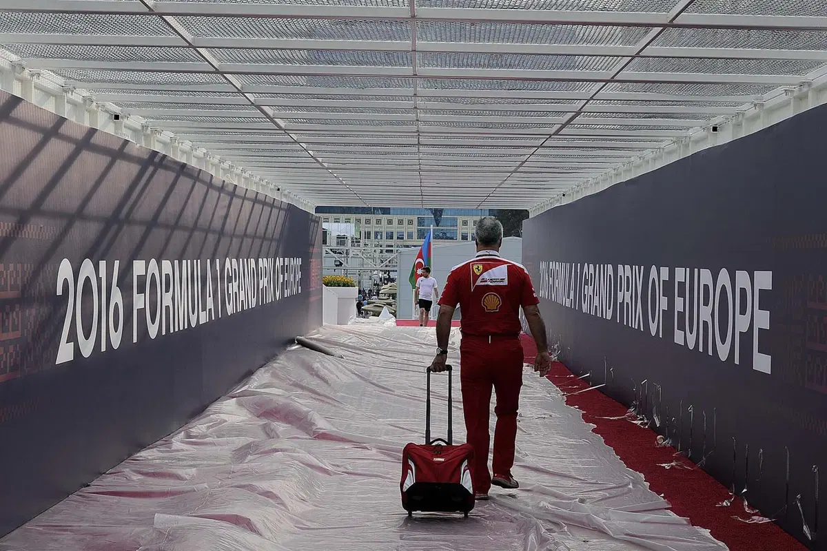 F1, Gp d'Europa 2016, FP3: (20)