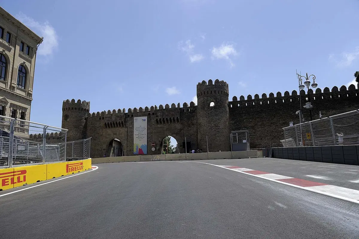 F1, Gp d'Europa 2016, FP3: (27)