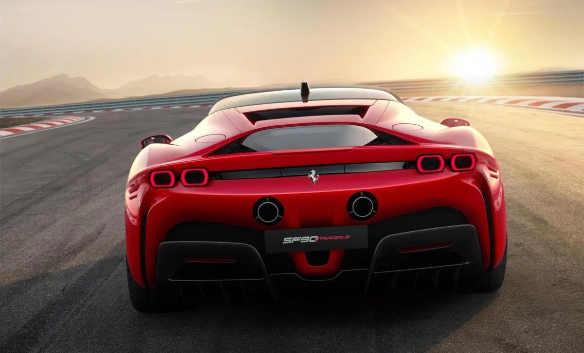 Ferrari SF90 Coupé SF90 Stradale (12)