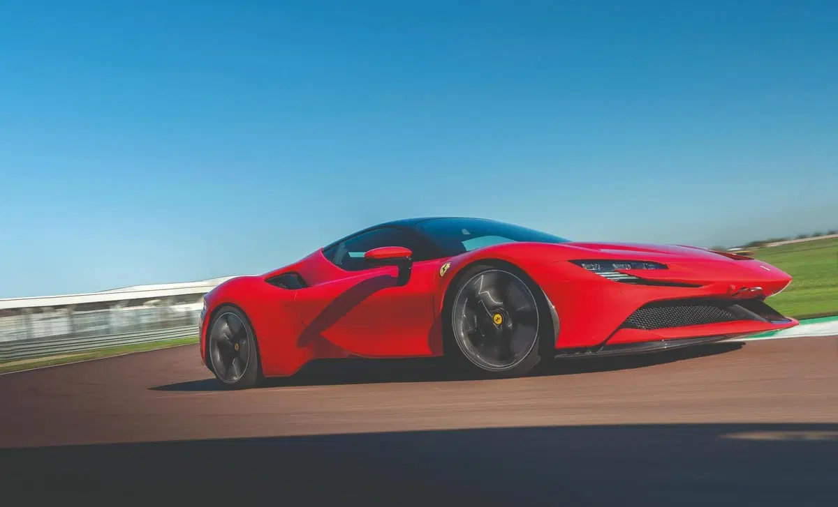 Ferrari SF90 Coupé SF90 Stradale (14)