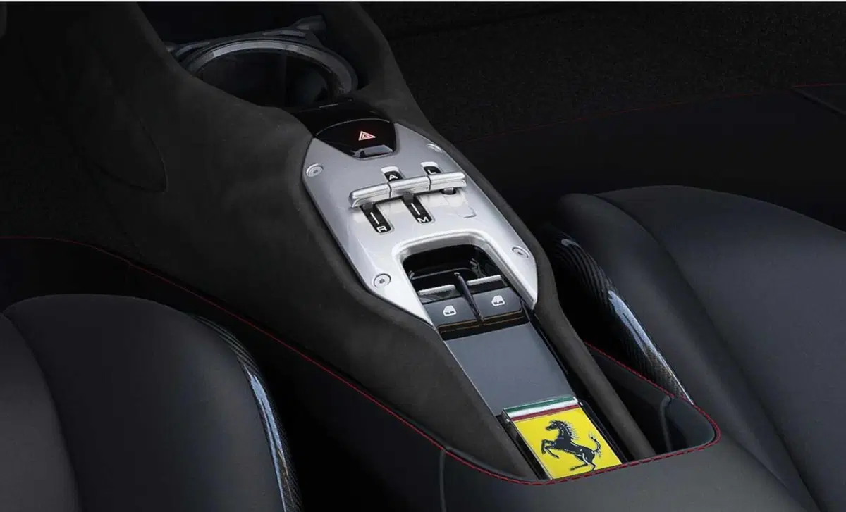Ferrari SF90 Coupé SF90 Stradale (26)