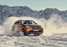 BMW iX1: come funziona un'elettrica a doppio motore sulla neve