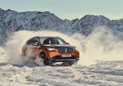 BMW iX1: come funziona un'elettrica a doppio motore sulla neve