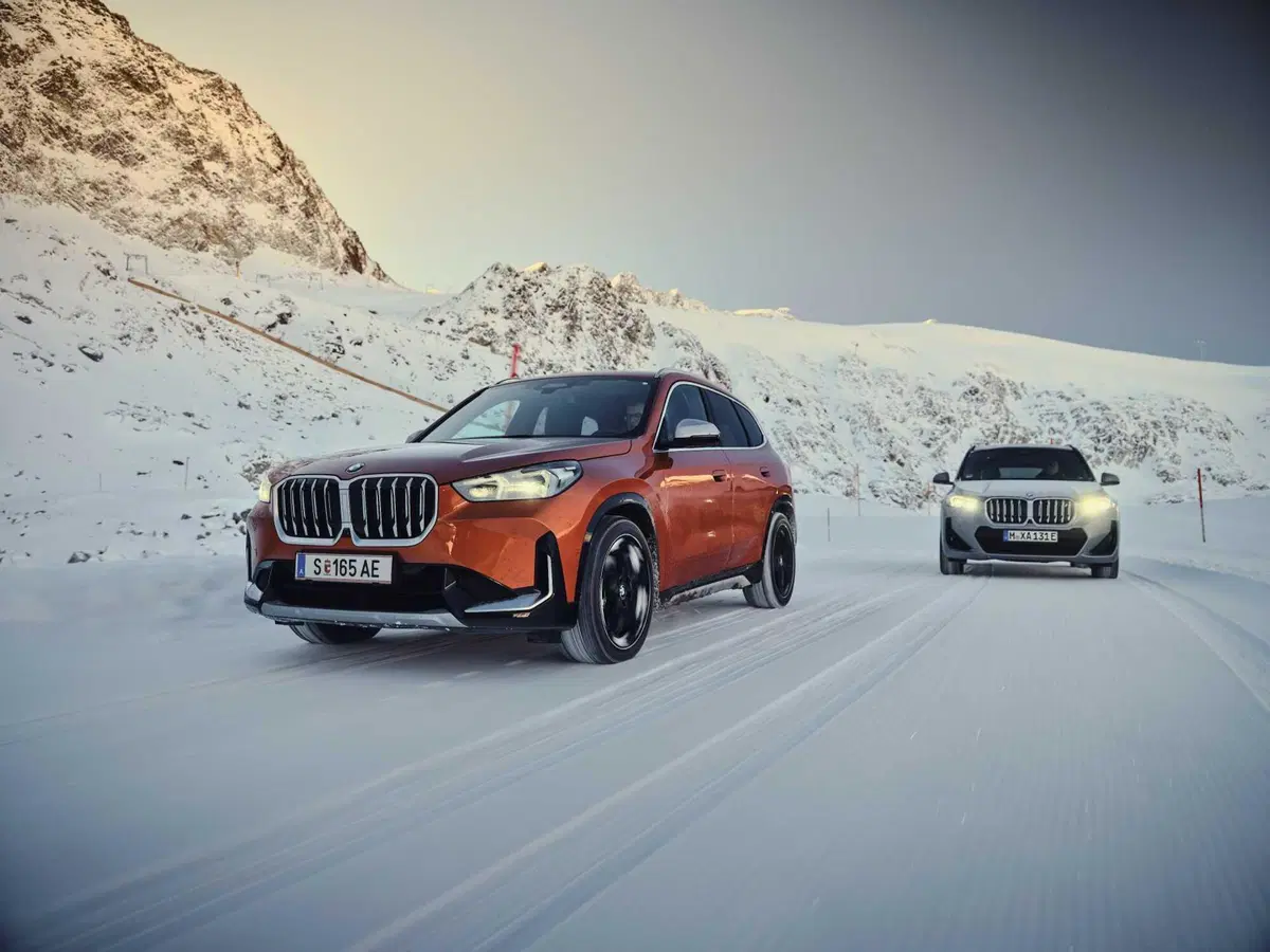 BMW iX1: come funziona una elettrica con due motori sulla neve (3)