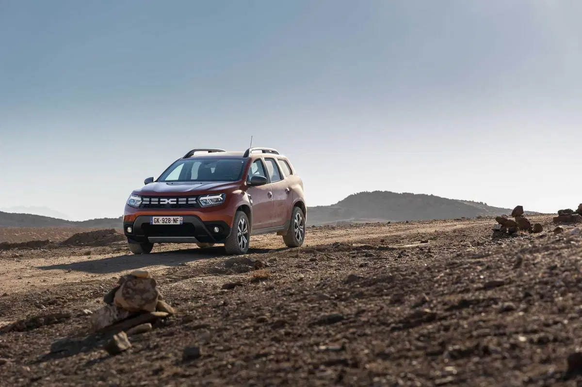 Dacia Duster 2023: sfida nel deserto di Agafay (Marocco) [VIDEO] (5)
