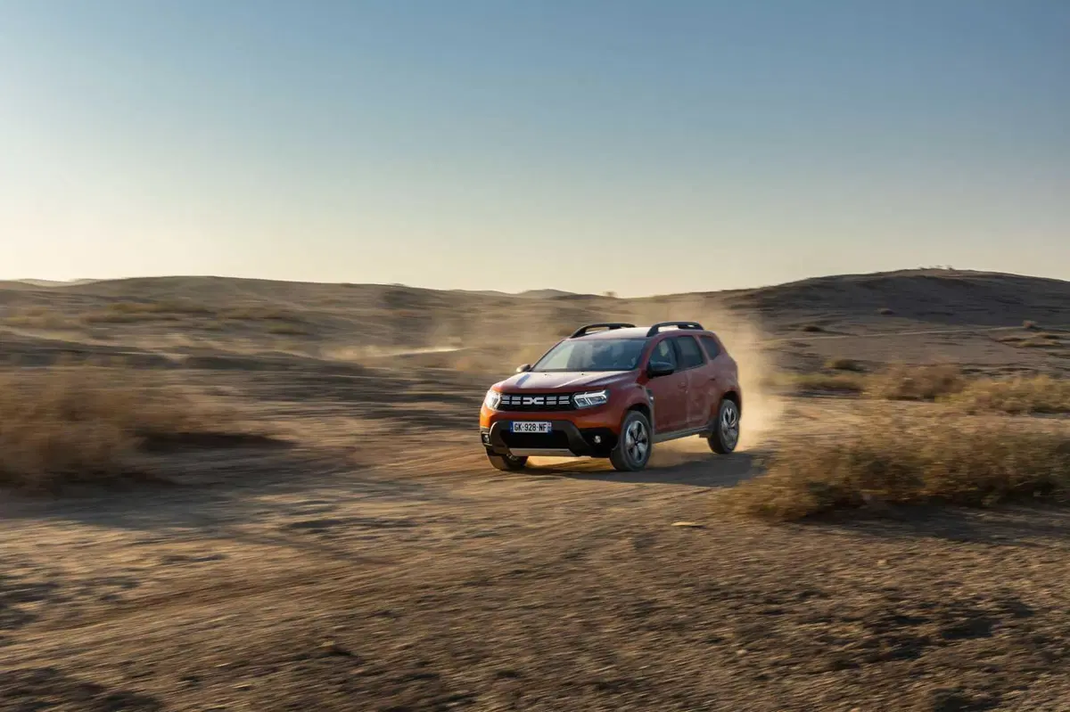 Dacia Duster 2023: sfida nel deserto di Agafay (Marocco) [VIDEO] (20)