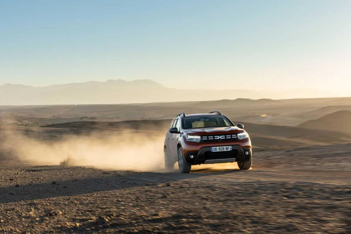 Dacia Duster 2023: sfida nel deserto di Agafay (Marocco) [VIDEO] (27)