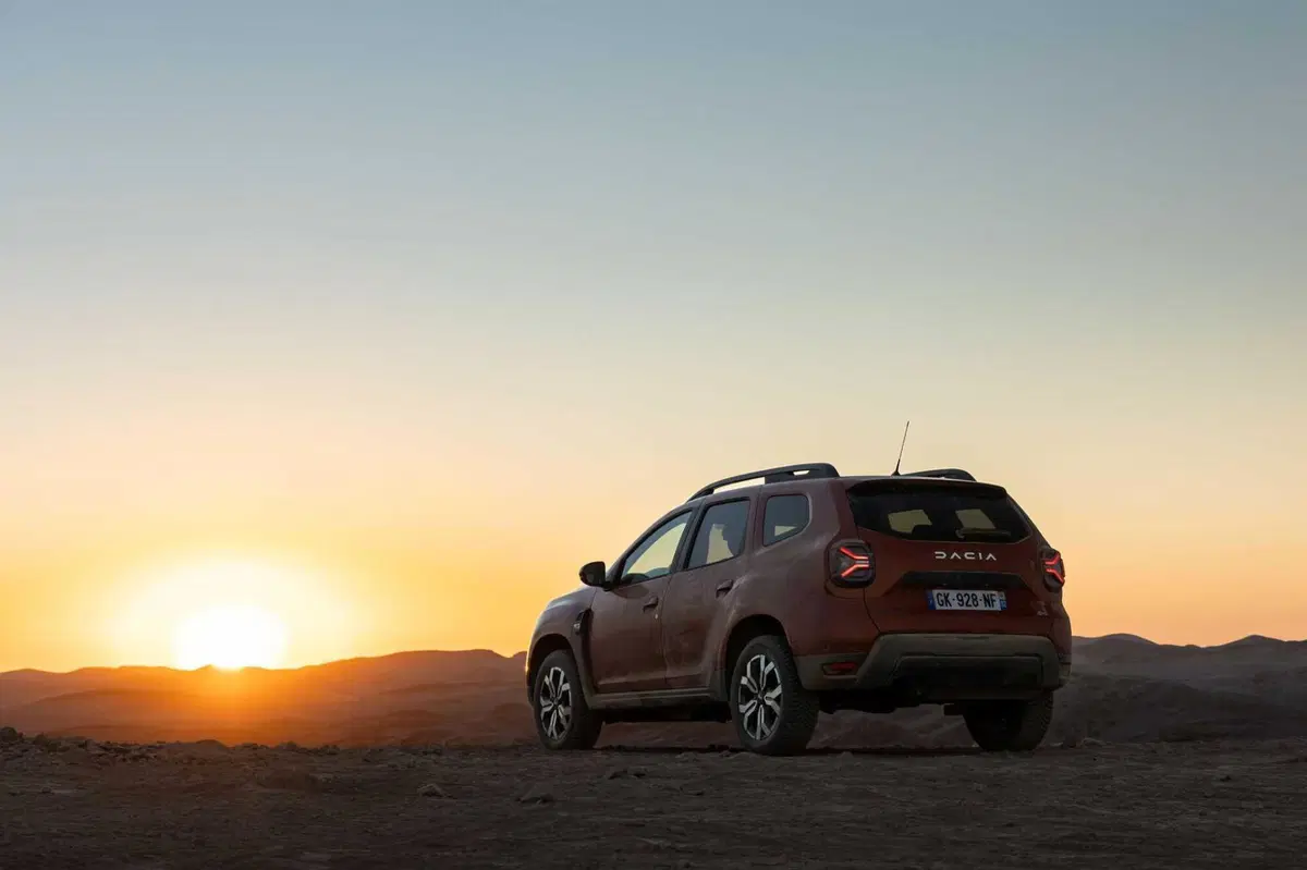 Dacia Duster 2023: sfida nel deserto di Agafay (Marocco) [VIDEO] (28)