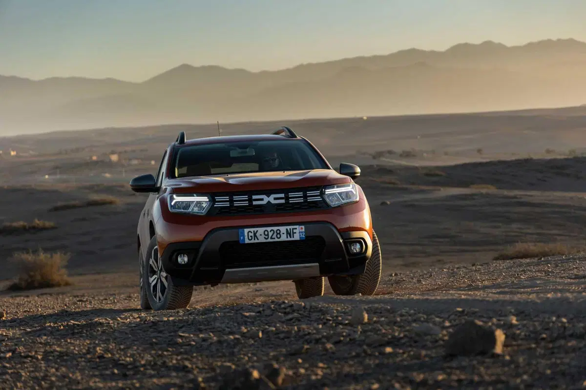 Dacia Duster 2023: sfida nel deserto di Agafay (Marocco) [VIDEO] (30)