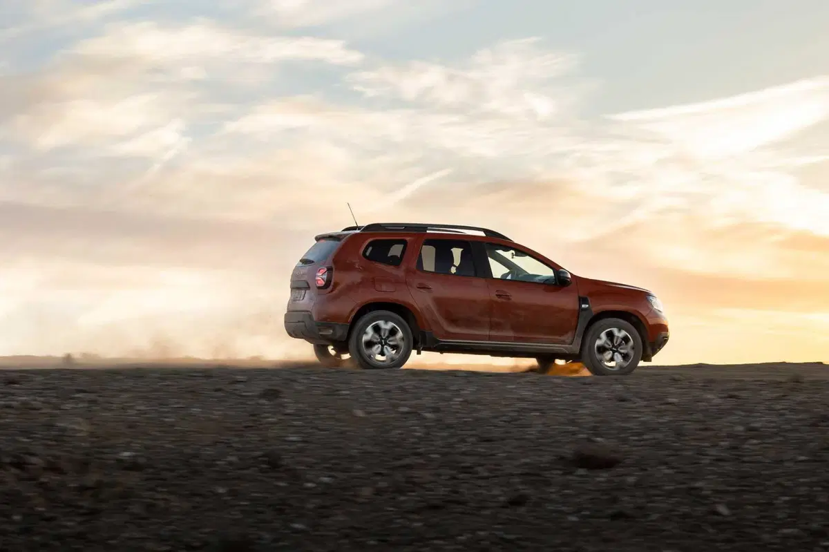 Dacia Duster 2023: sfida nel deserto di Agafay (Marocco) [VIDEO] (31)