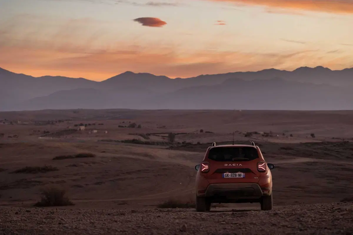 Dacia Duster 2023: sfida nel deserto di Agafay (Marocco) [VIDEO] (36)