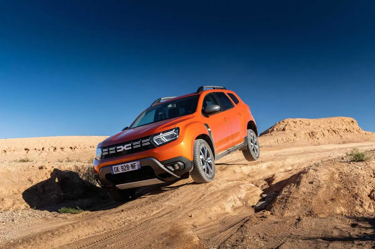 Dacia Duster 2023: sfida nel deserto di Agafay (Marocco) [VIDEO] (37)