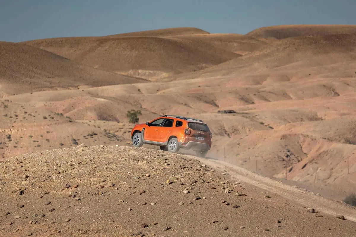 Dacia Duster 2023: sfida nel deserto di Agafay (Marocco) [VIDEO] (41)