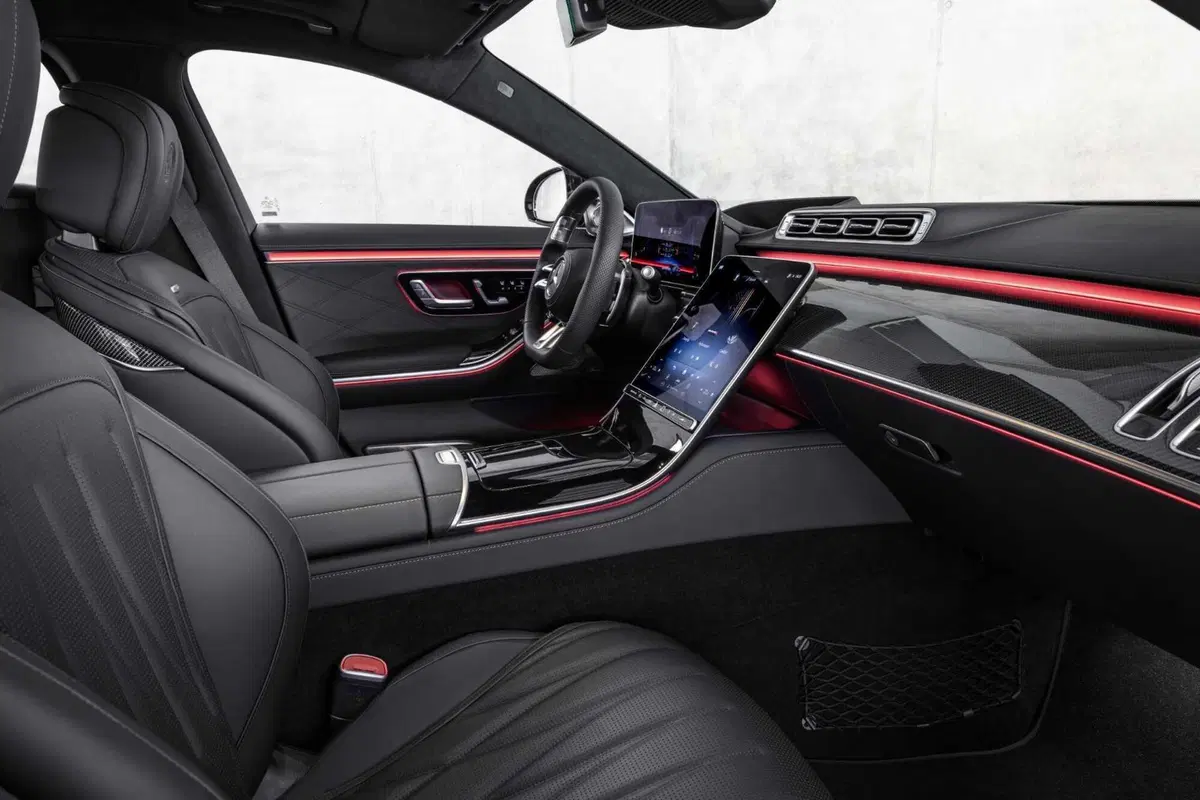 Mercedes-AMG S 63 E-Performance: 802 CV di super-lusso, ibrido plug-in (25)