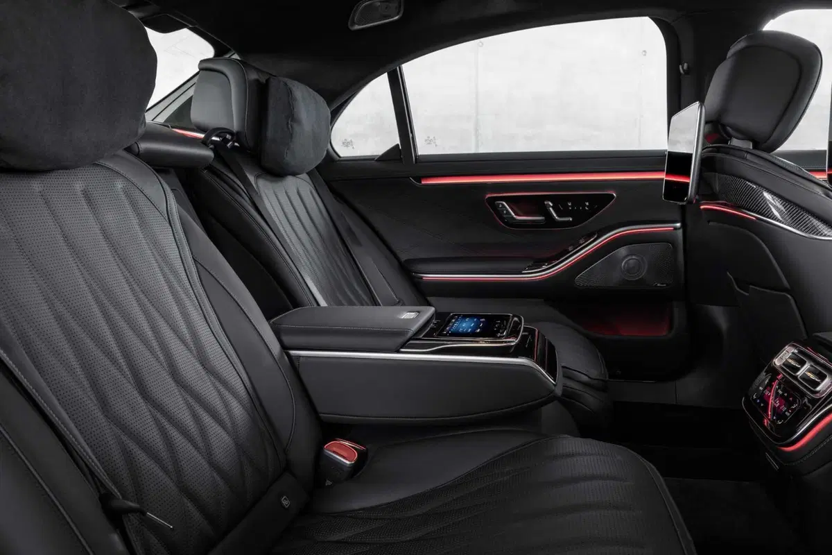 Mercedes-AMG S 63 E-Performance: 802 CV di super-lusso, ibrido plug-in (27)
