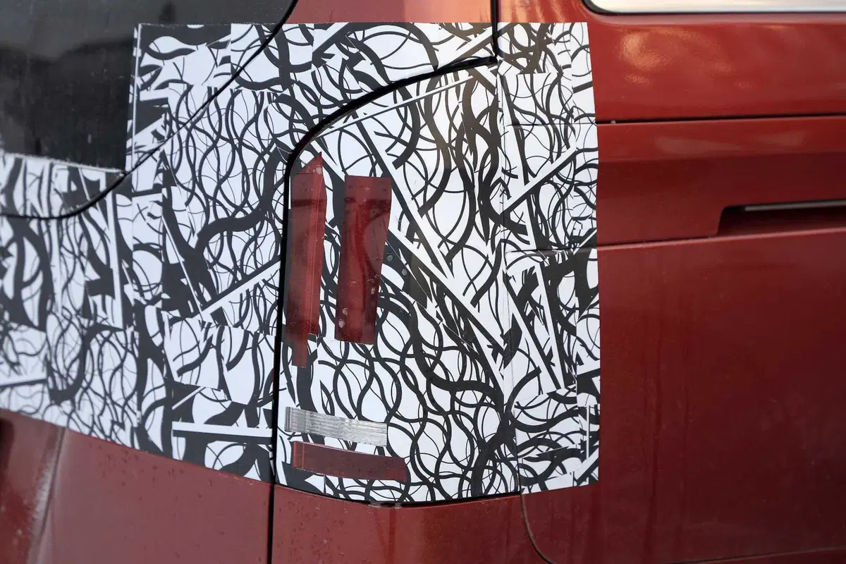 Mercedes EQV, ecco le foto spia del nuovo Facelift (25)
