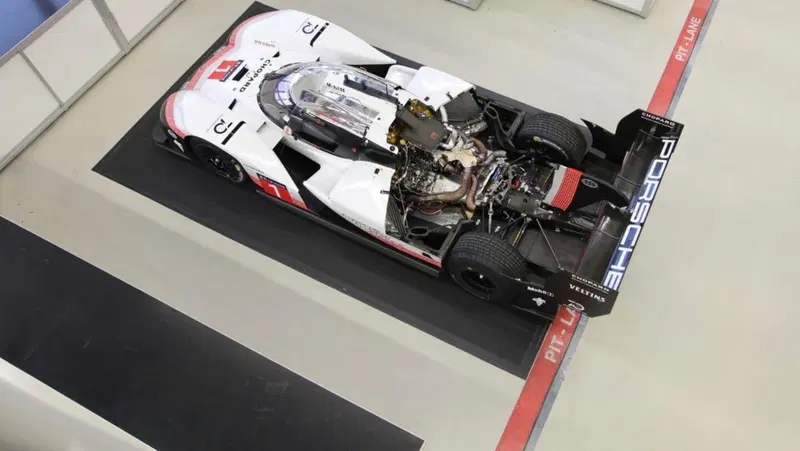La Porsche 919 Hybrid ha vinto il WEC nel 2015, 2016 e 2017, aveva 1.160 CV e poteva sviluppare una velocit&agrave; massima di oltre 369 km/h