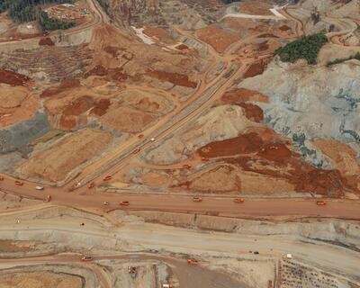 Litio per le batterie: le industrie minerarie cinesi fanno scempio in Indonesia