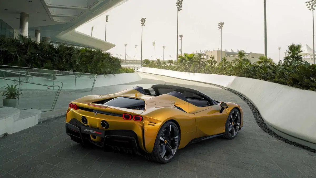 Ferrari SF90 Spider (2021-->>) (12)