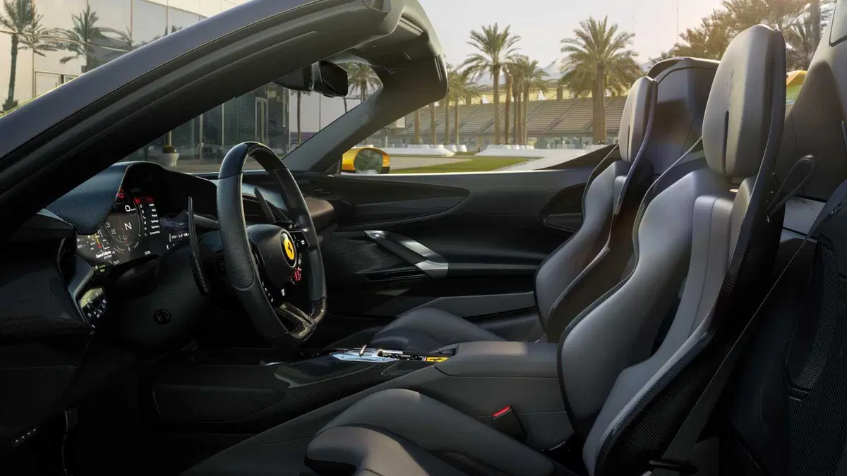 Ferrari SF90 Spider (2021-->>) (18)