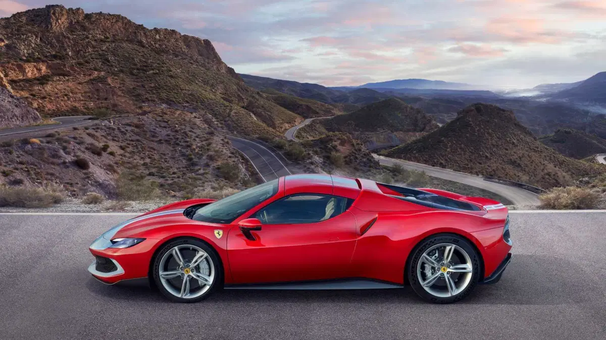 Ferrari 296 Spider (2022-->>) (9)