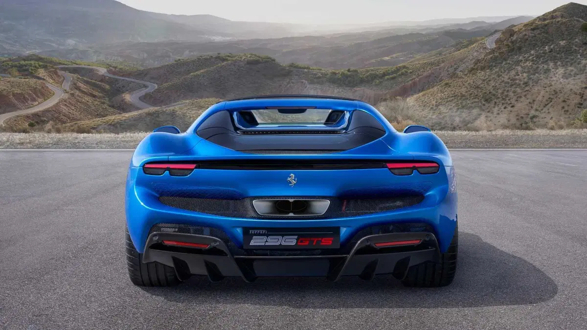 Ferrari 296 Spider (2022-->>) (4)