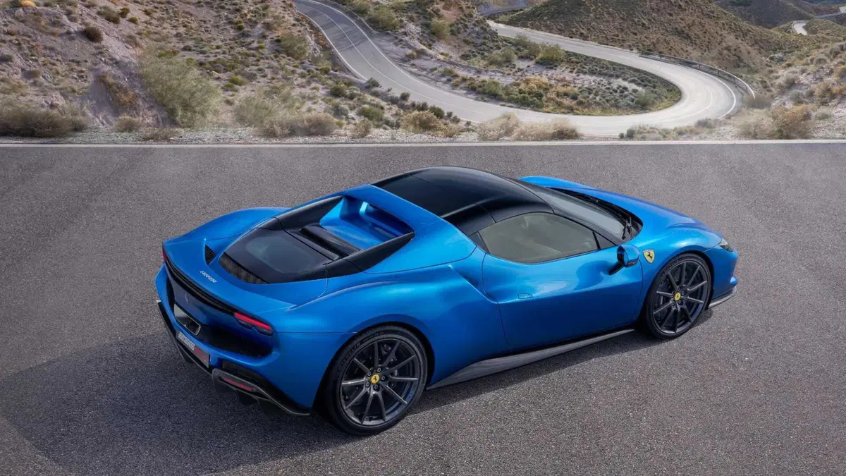 Ferrari 296 Spider (2022-->>) (5)