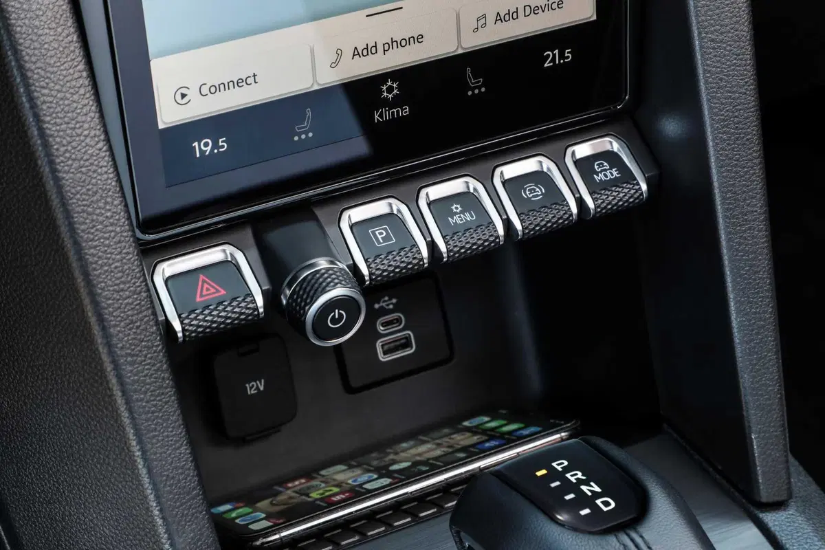 Volkswagen Amarok: anche in Italia debutta il pick-up di lusso  (17)