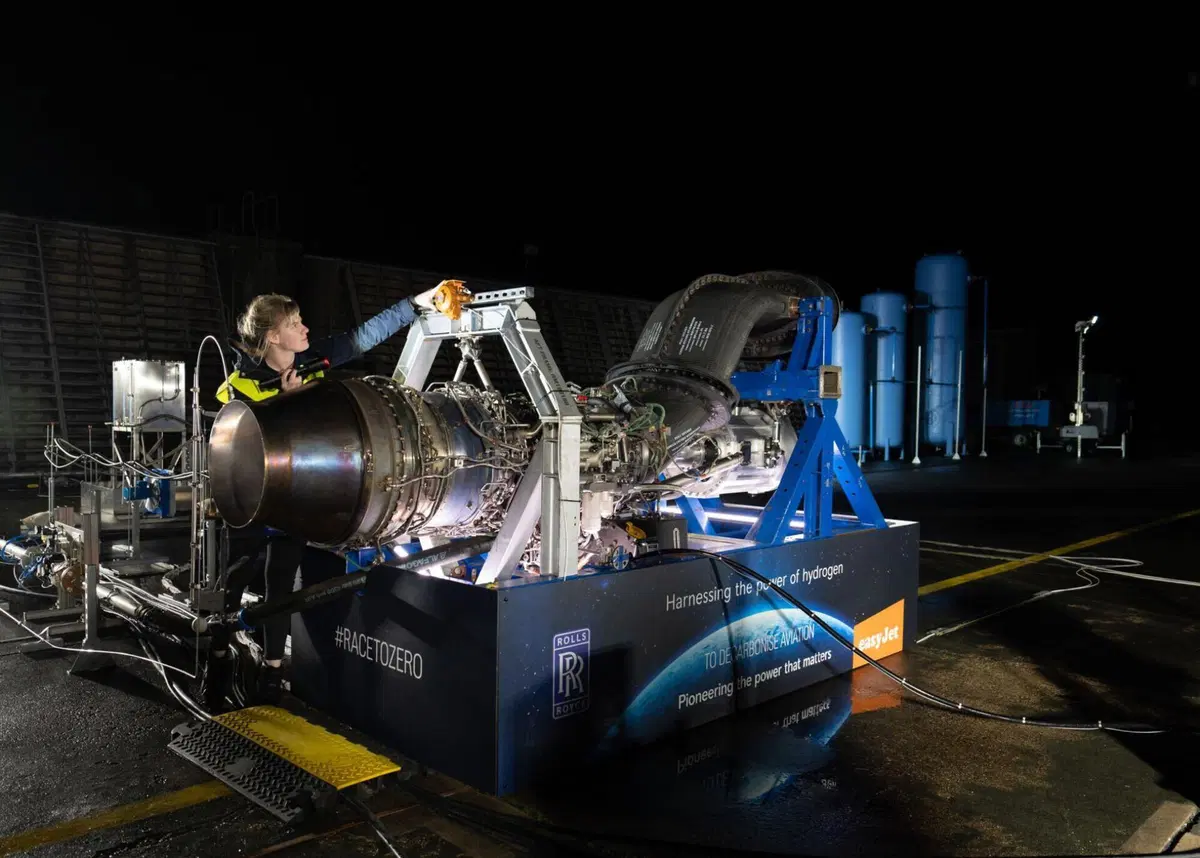 Idrogeno green per i motori jet di Rolls Royce e gli aerei di linea di easyJet (14)