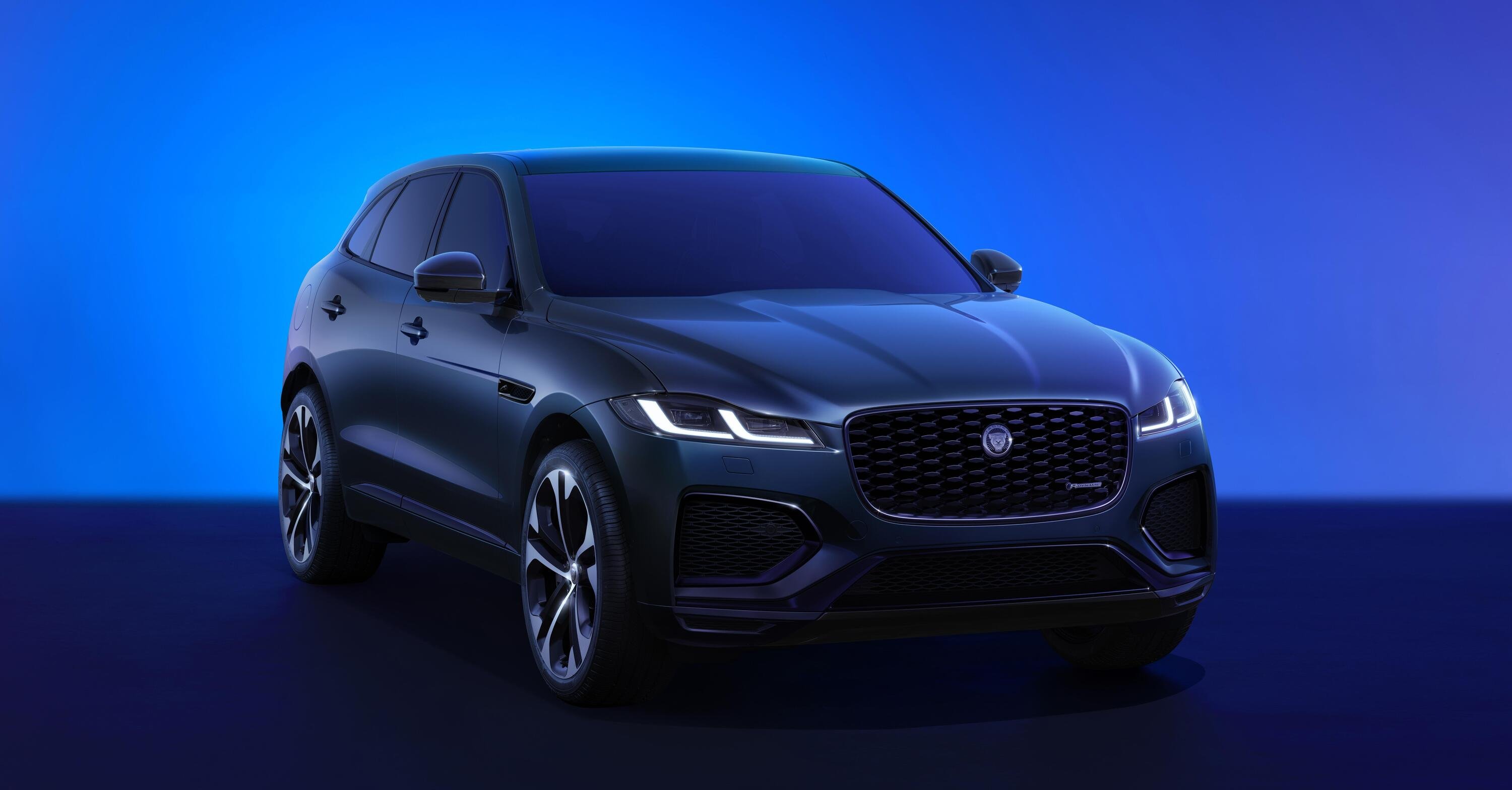 Jaguar aggiorna la gamma FPace Hybrid più autonomia elettrica
