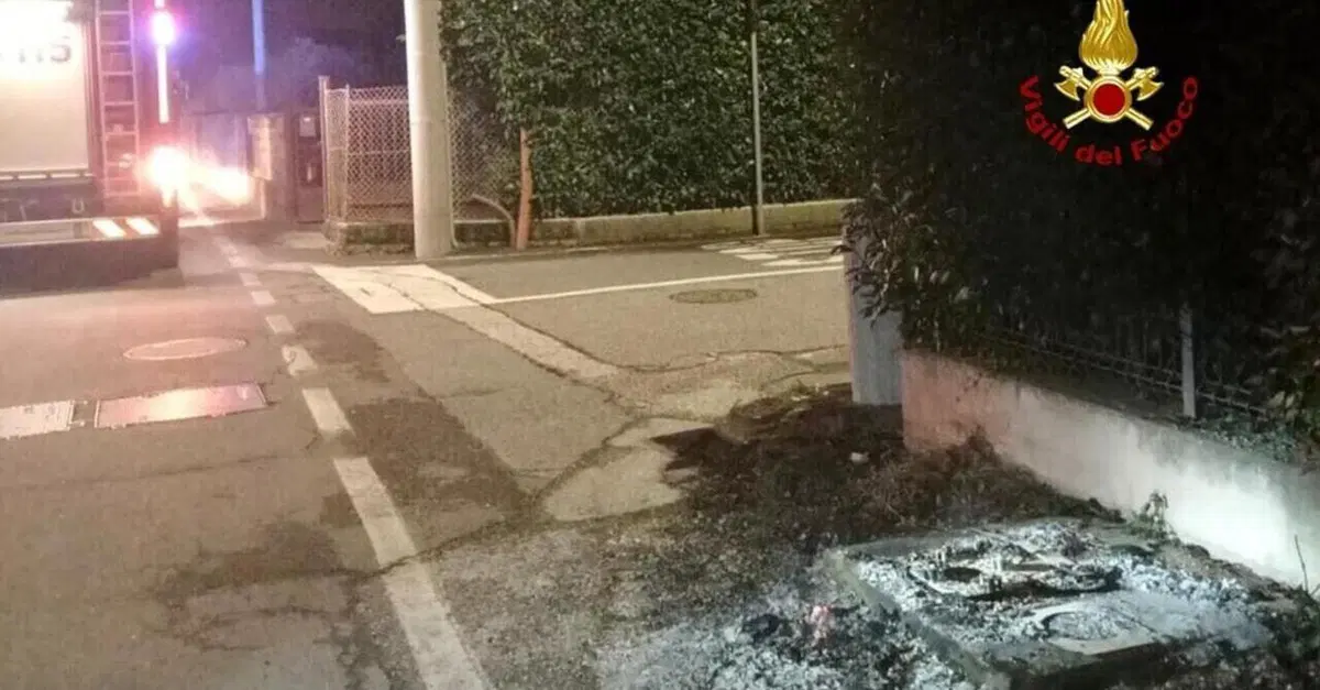 Vendetta contro l'autovelox: in fiamme vicino a Padova