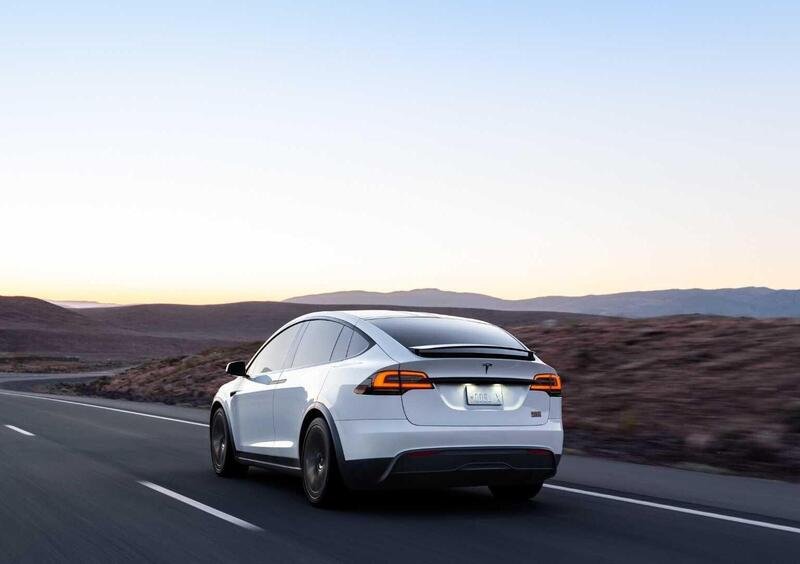 Tesla Model X (2016->>) (8)