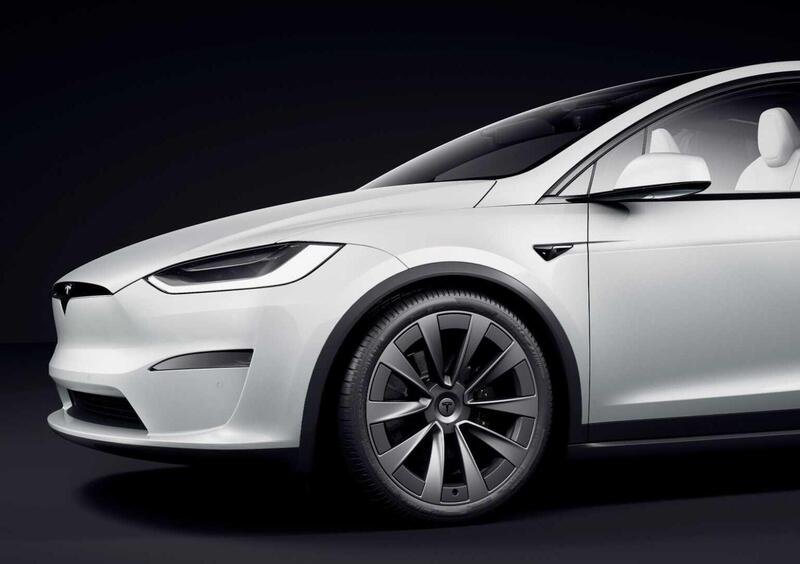 Tesla Model X (2016->>) (12)