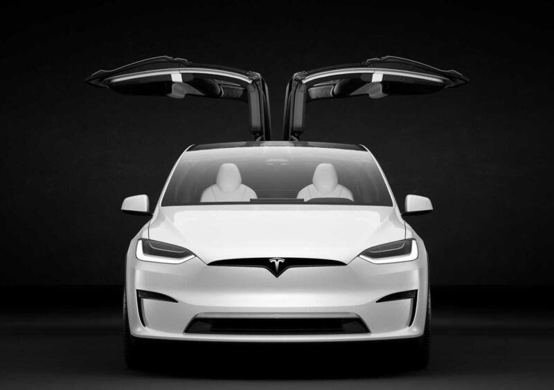 Tesla Model X (2016->>) (9)
