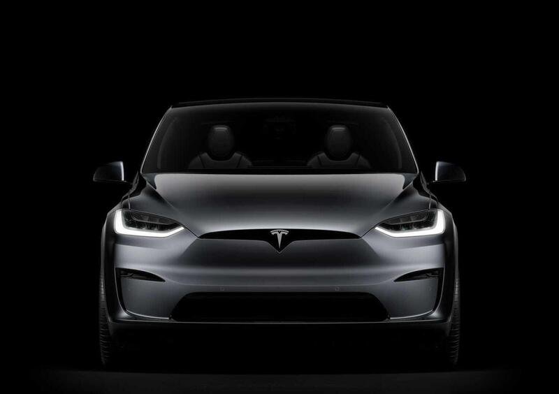 Tesla Model X (2016->>) (10)