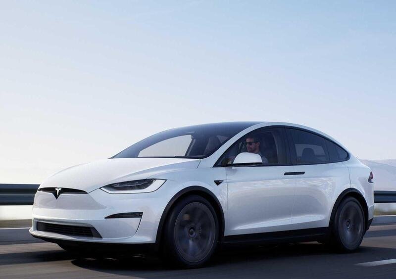 Tesla Model X (2016->>)