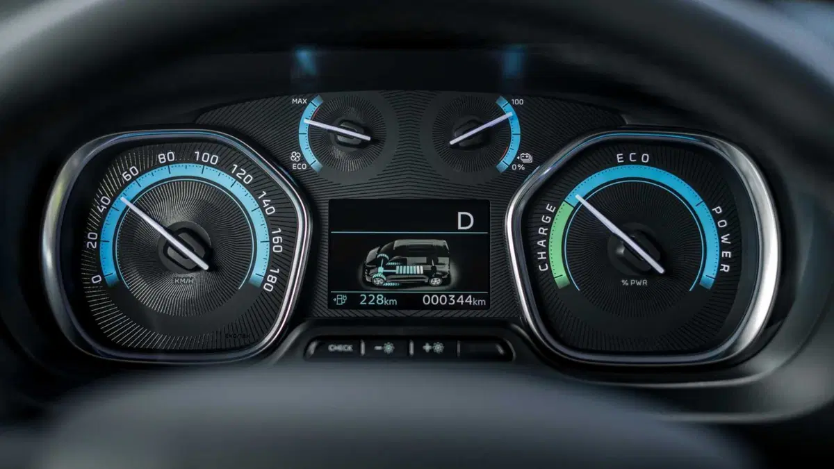Toyota Proace Verso Verso Electric 75 kWh L2 Long D Lounge (13)