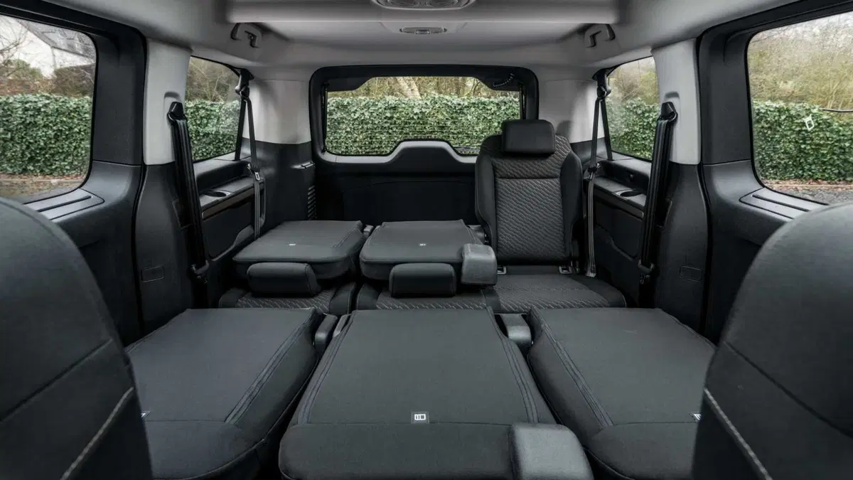 Toyota Proace Verso Verso Electric 75 kWh L2 Long D Lounge (17)