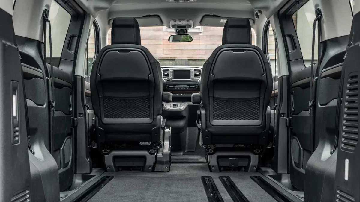 Toyota Proace Verso Verso Electric 75 kWh L2 Long D Lounge (21)