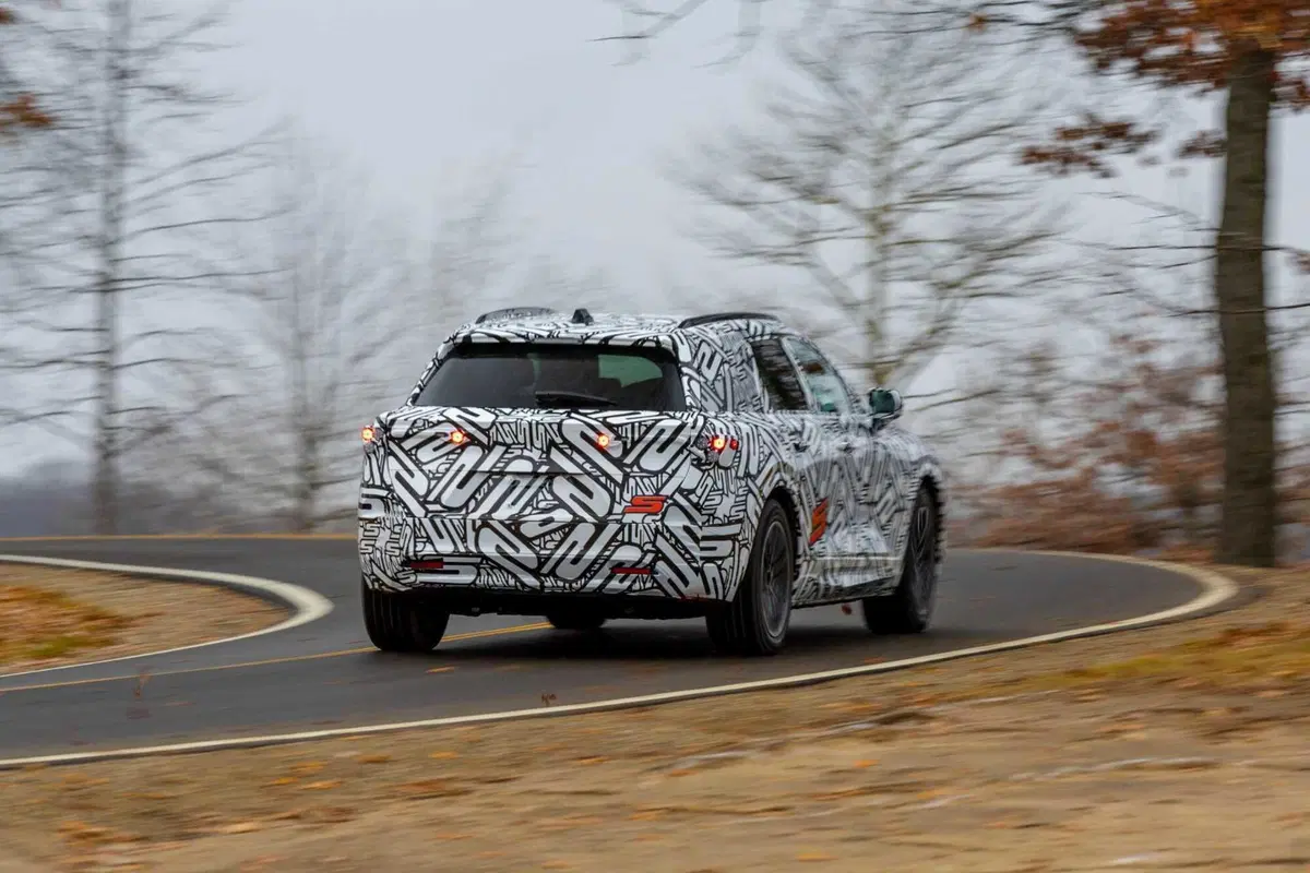 Honda comincia a fare sul serio con le elettriche Acura ZDX (2024) (3)