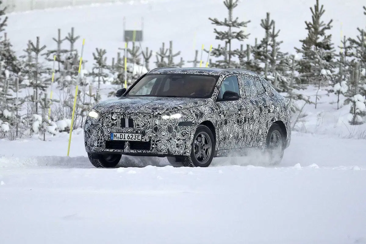 Nuova BMW X2 e iX2, ecco le foto spia (2)