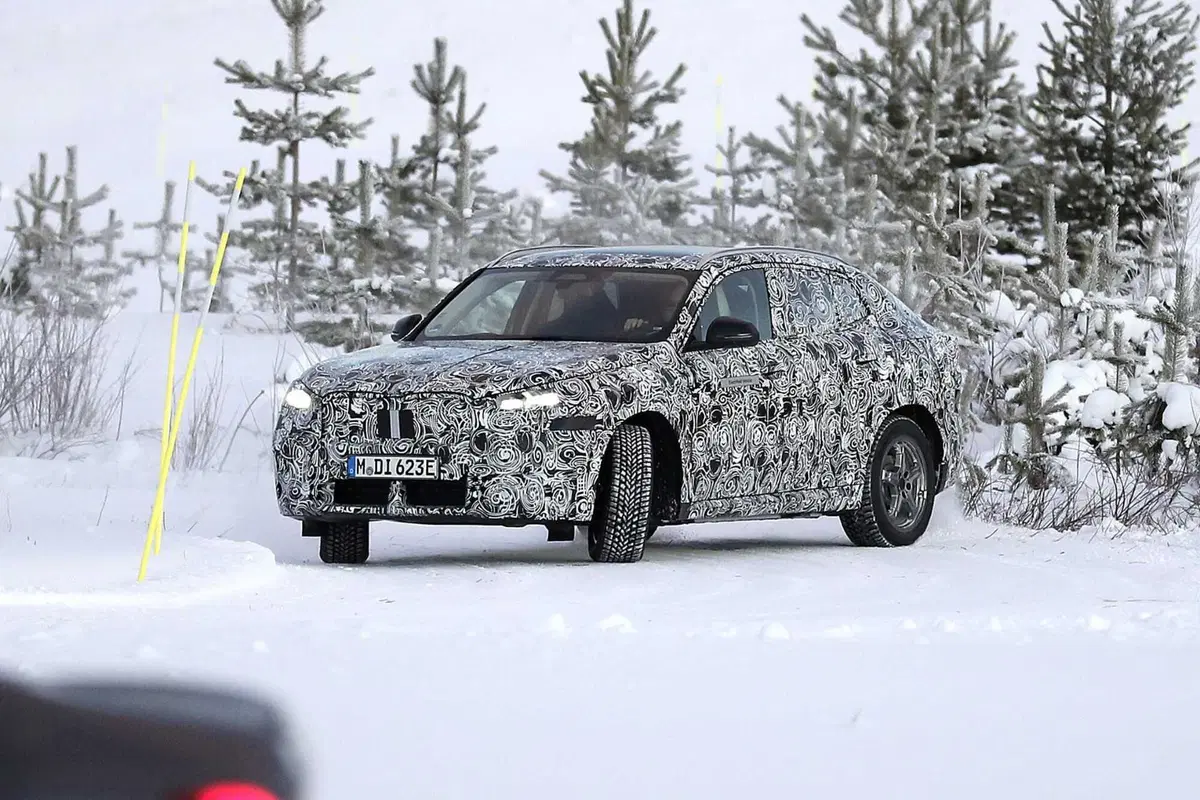 Nuova BMW X2 e iX2, ecco le foto spia (5)
