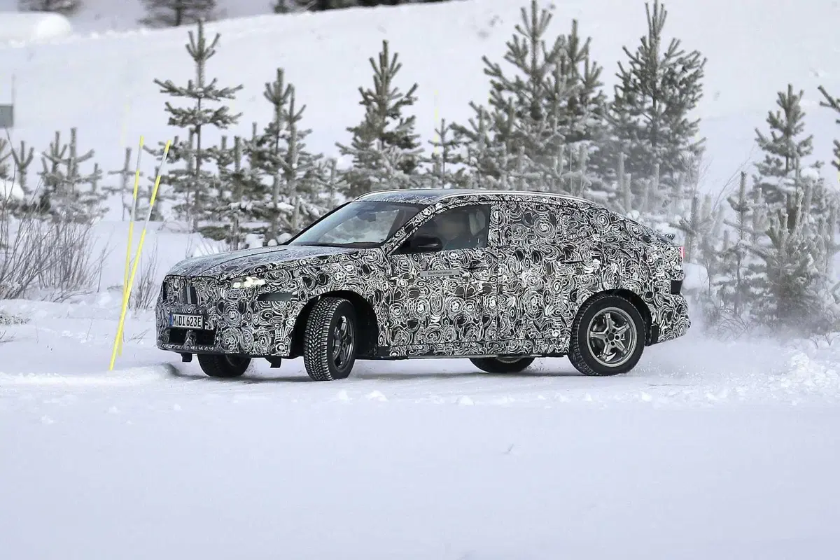 Nuova BMW X2 e iX2, ecco le foto spia (6)
