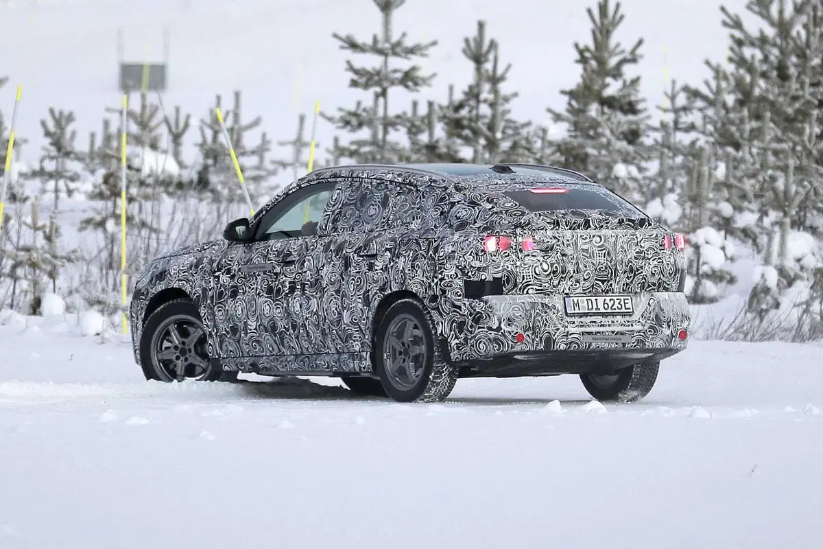 Nuova BMW X2 e iX2, ecco le foto spia (11)