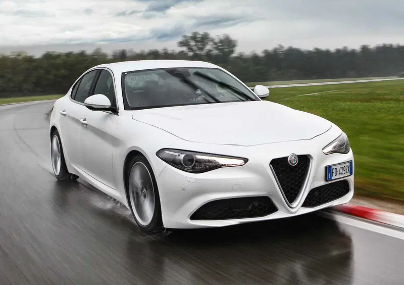 Alfa Romeo Giulia (25)